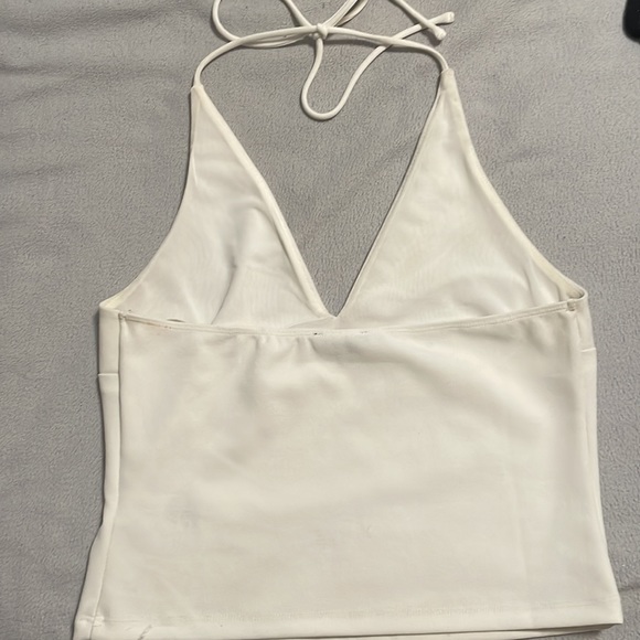 Whit halter top - Picture 2 of 4